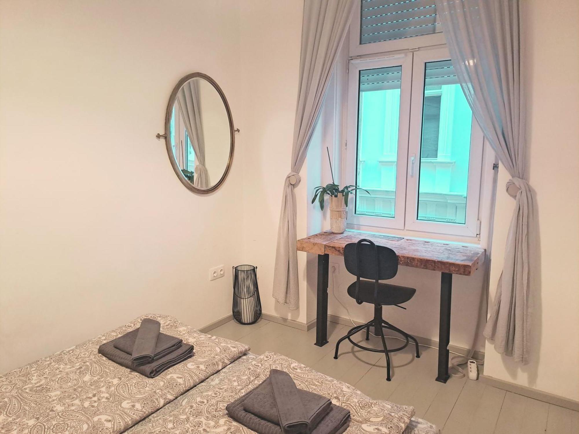 Par Par Apartment